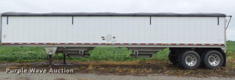 image for item DB1364 2006 Wilson DWH-500 double hopper grain trailer