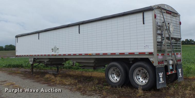 image for item DB1364 2006 Wilson DWH-500 double hopper grain trailer