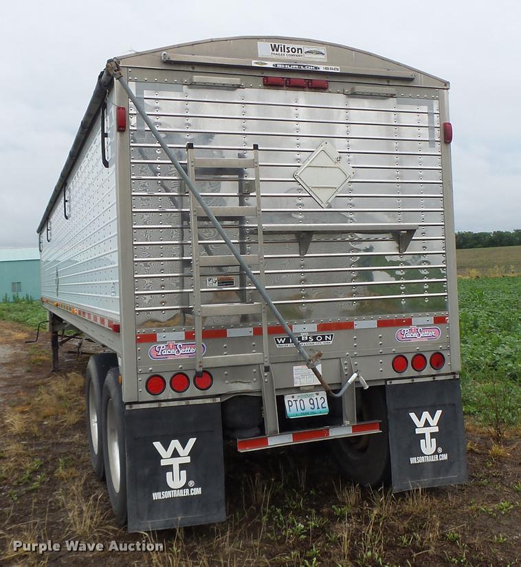 image for item DB1364 2006 Wilson DWH-500 double hopper grain trailer