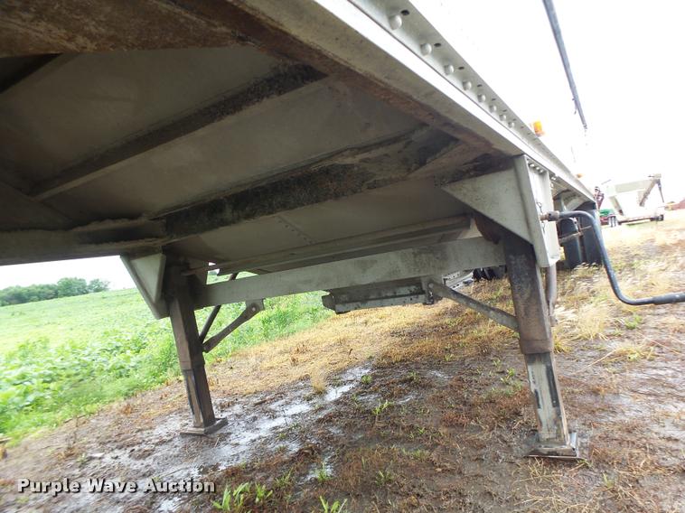 image for item DB1364 2006 Wilson DWH-500 double hopper grain trailer