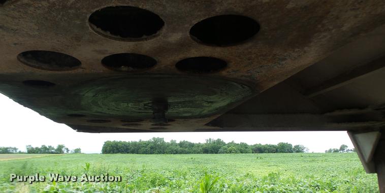 image for item DB1364 2006 Wilson DWH-500 double hopper grain trailer