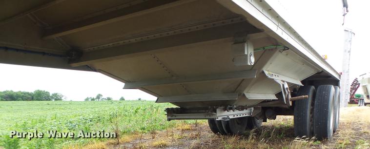 image for item DB1364 2006 Wilson DWH-500 double hopper grain trailer