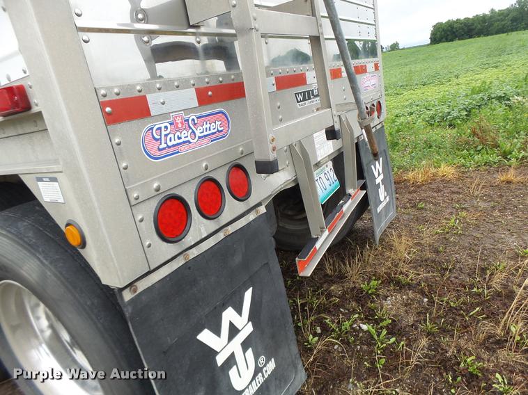 image for item DB1364 2006 Wilson DWH-500 double hopper grain trailer