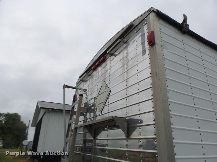 image for item DB1364 2006 Wilson DWH-500 double hopper grain trailer