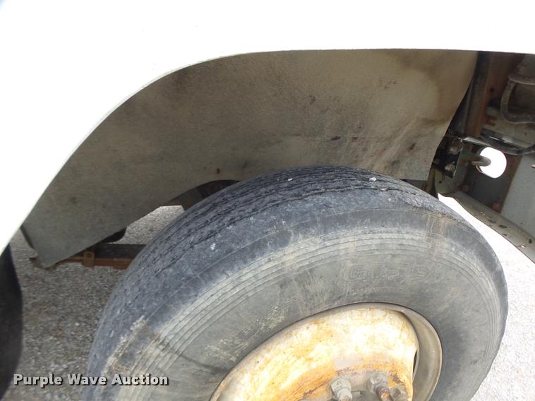 image for item DB1380 1993 International 2574 semi truck