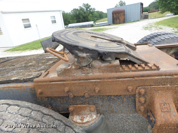 image for item DB1380 1993 International 2574 semi truck