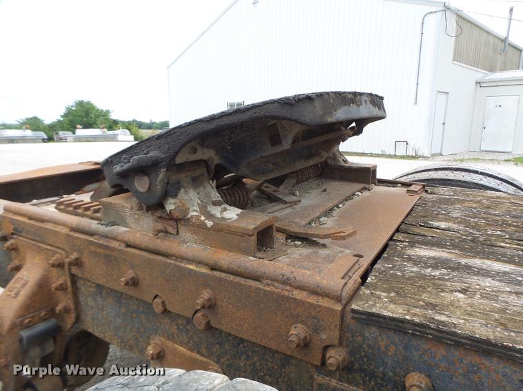 image for item DB1380 1993 International 2574 semi truck