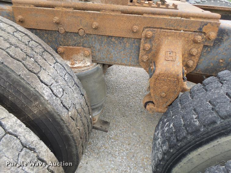 image for item DB1380 1993 International 2574 semi truck