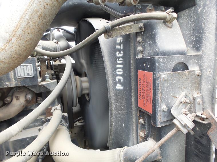 image for item DB1380 1993 International 2574 semi truck