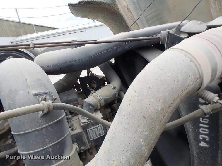 image for item DB1380 1993 International 2574 semi truck