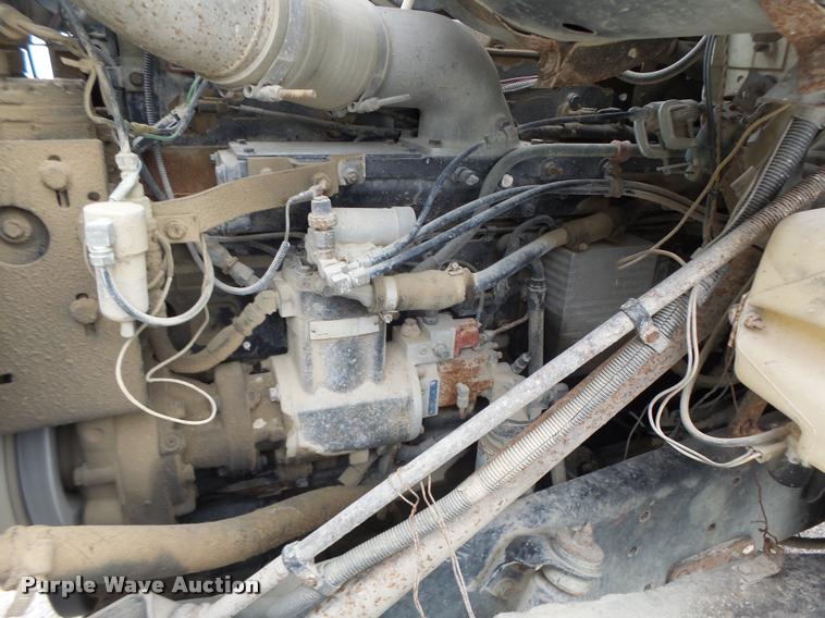 image for item DB1380 1993 International 2574 semi truck