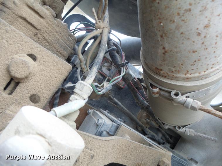 image for item DB1380 1993 International 2574 semi truck