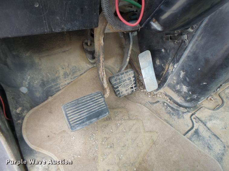 image for item DB1380 1993 International 2574 semi truck