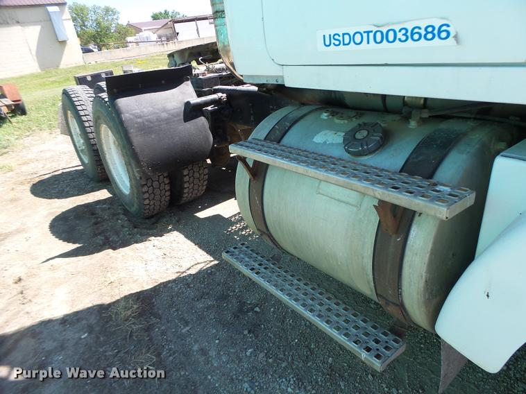 image for item DB5780 1998 Volvo WCA semi truck