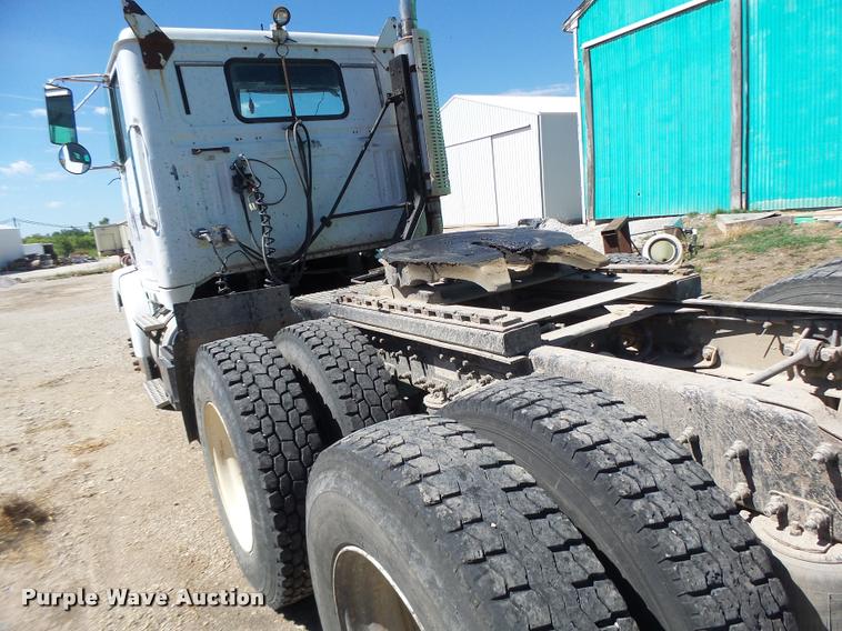 image for item DB5780 1998 Volvo WCA semi truck