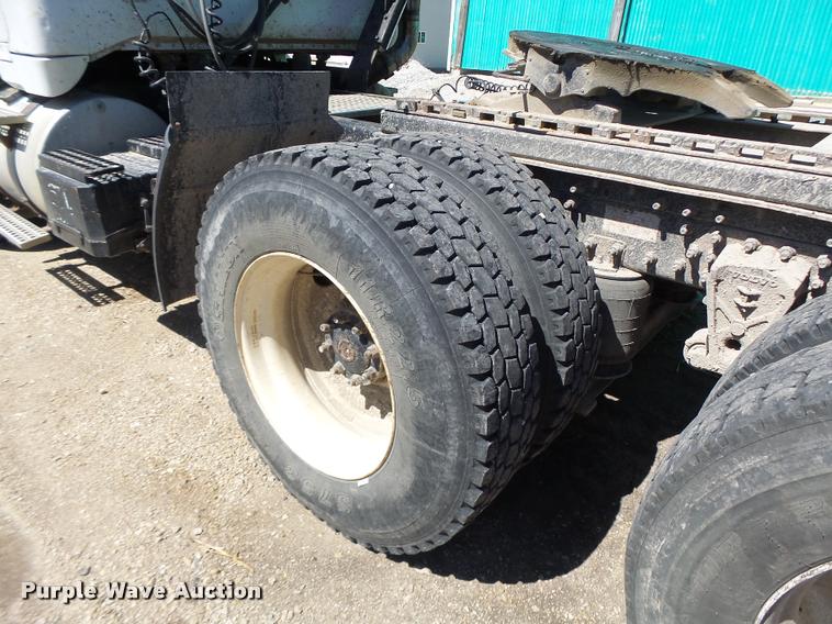 image for item DB5780 1998 Volvo WCA semi truck