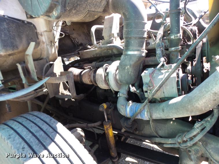 image for item DB5780 1998 Volvo WCA semi truck