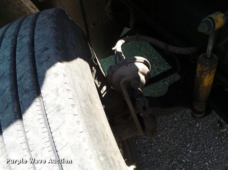 image for item DB5780 1998 Volvo WCA semi truck