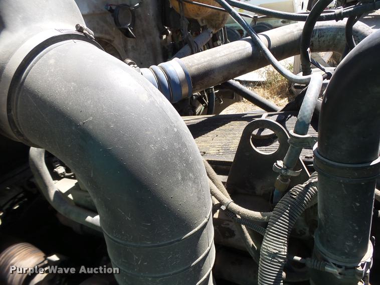 image for item DB5780 1998 Volvo WCA semi truck