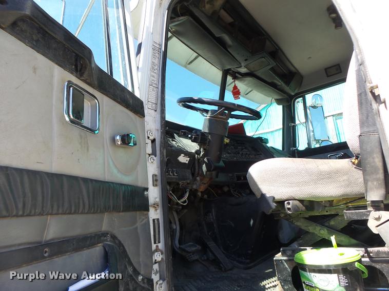 image for item DB5780 1998 Volvo WCA semi truck