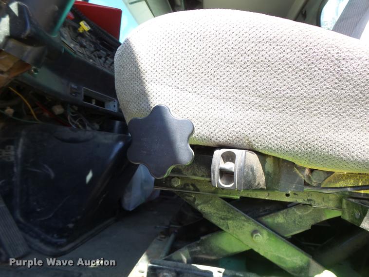 image for item DB5780 1998 Volvo WCA semi truck