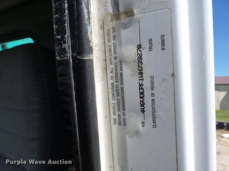 image for item DB5780 1998 Volvo WCA semi truck