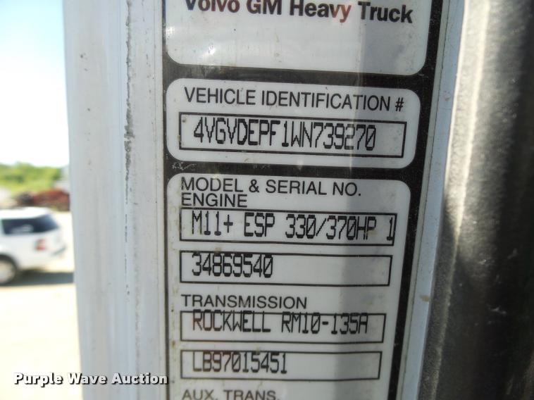 image for item DB5780 1998 Volvo WCA semi truck