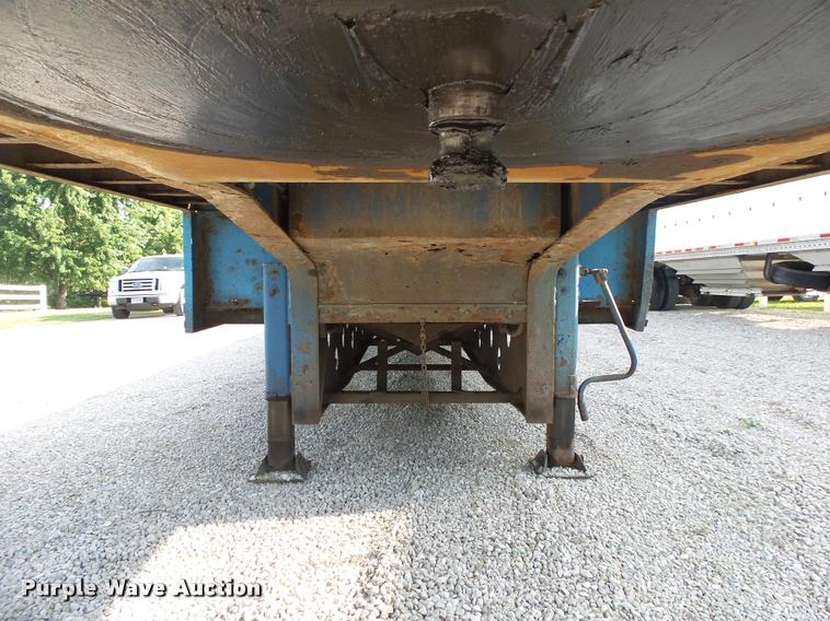 image for item DB7466 2002 Doonan 482DB14B drop deck trailer