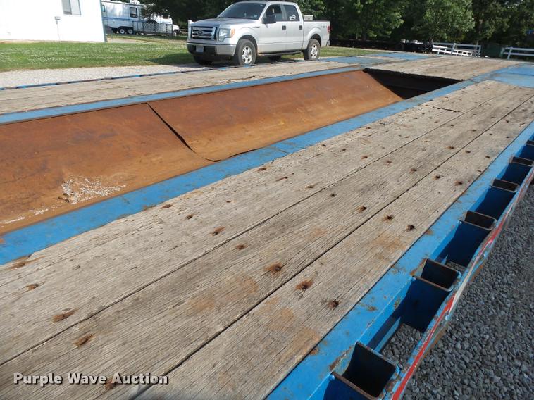 image for item DB7466 2002 Doonan 482DB14B drop deck trailer