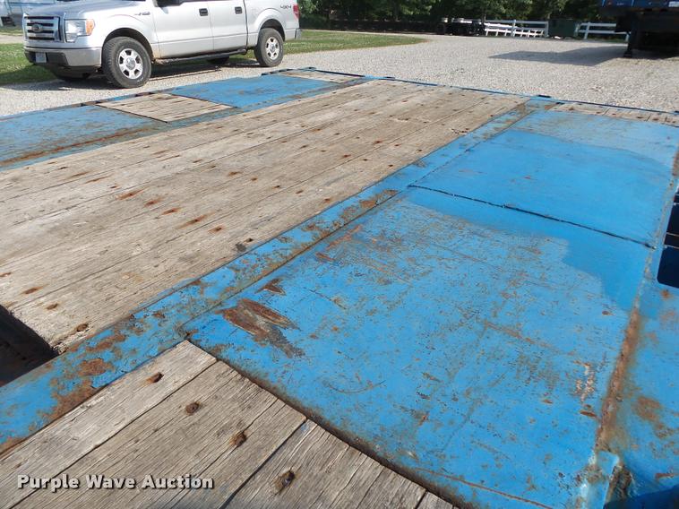 image for item DB7466 2002 Doonan 482DB14B drop deck trailer