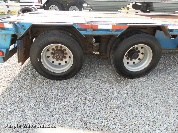 image for item DB7466 2002 Doonan 482DB14B drop deck trailer