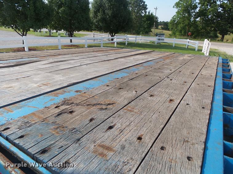 image for item DB7466 2002 Doonan 482DB14B drop deck trailer