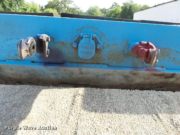 image for item DB7466 2002 Doonan 482DB14B drop deck trailer