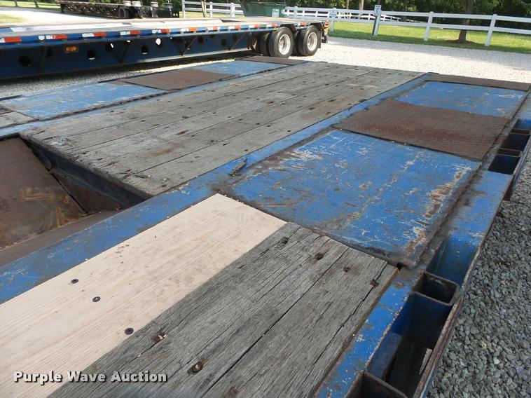 image for item DB7468 2004 Doonan drop deck trailer