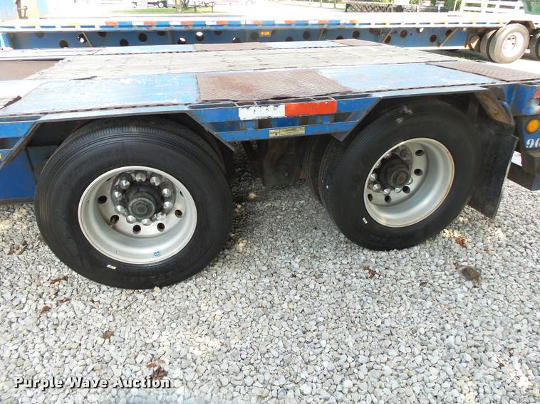 image for item DB7468 2004 Doonan drop deck trailer