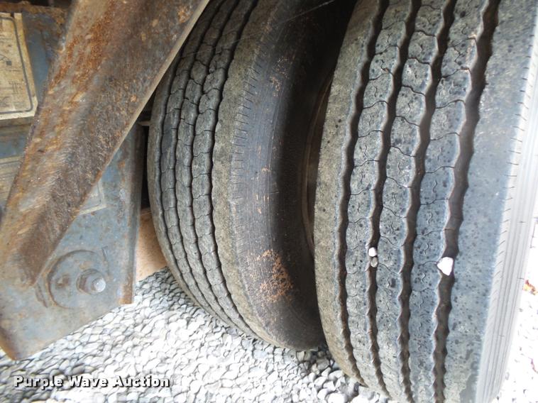 image for item DB7468 2004 Doonan drop deck trailer