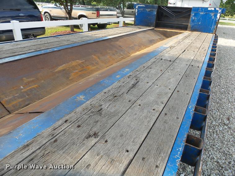 image for item DB7468 2004 Doonan drop deck trailer