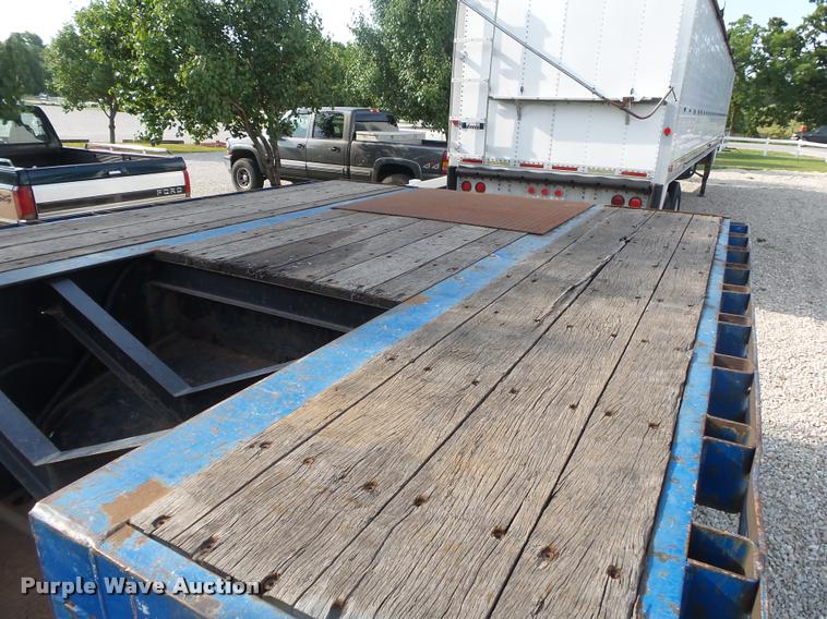 image for item DB7468 2004 Doonan drop deck trailer