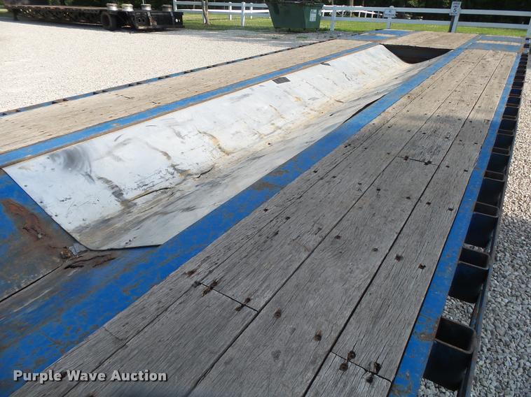 image for item DB7469 2002 Doonan drop deck trailer