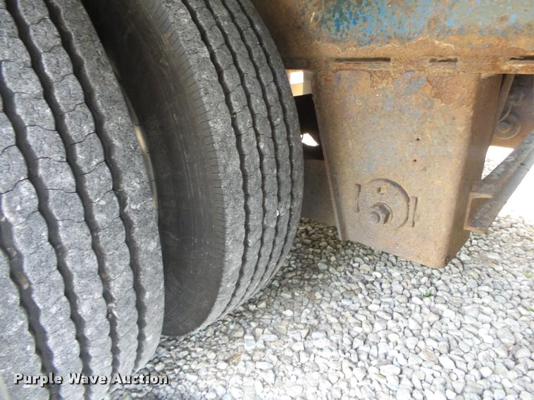 image for item DB7469 2002 Doonan drop deck trailer