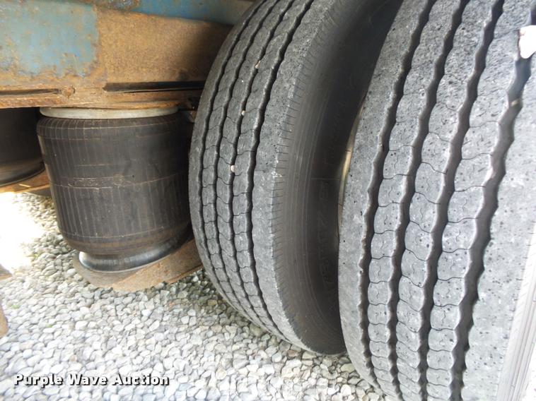 image for item DB7469 2002 Doonan drop deck trailer