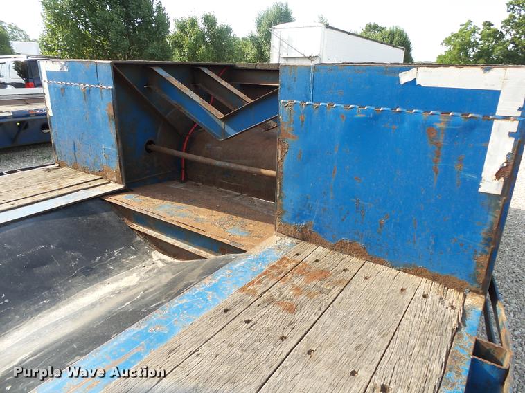 image for item DB7469 2002 Doonan drop deck trailer