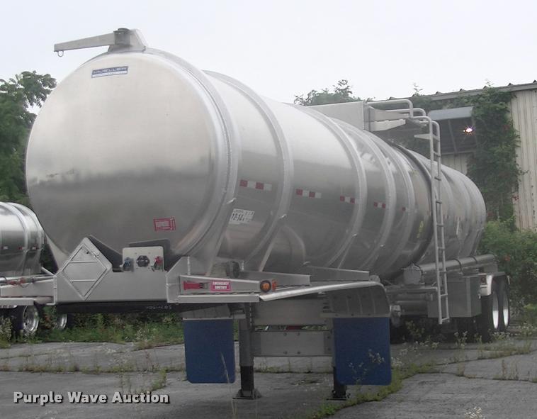 image for item DK9633 2015 Mueller 8400 tank trailer