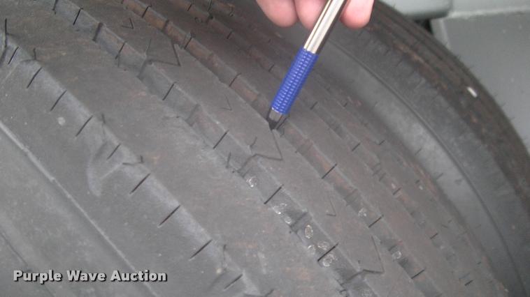 image for item DK9633 2015 Mueller 8400 tank trailer