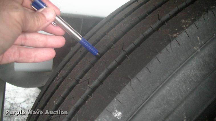 image for item DK9633 2015 Mueller 8400 tank trailer