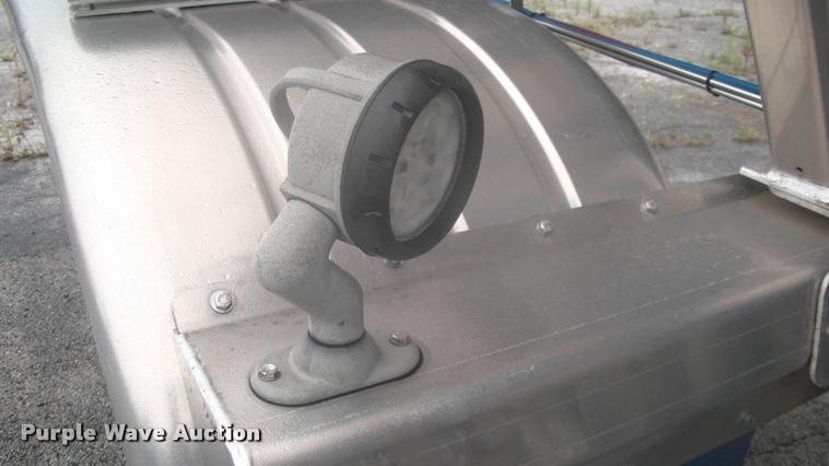 image for item DK9633 2015 Mueller 8400 tank trailer