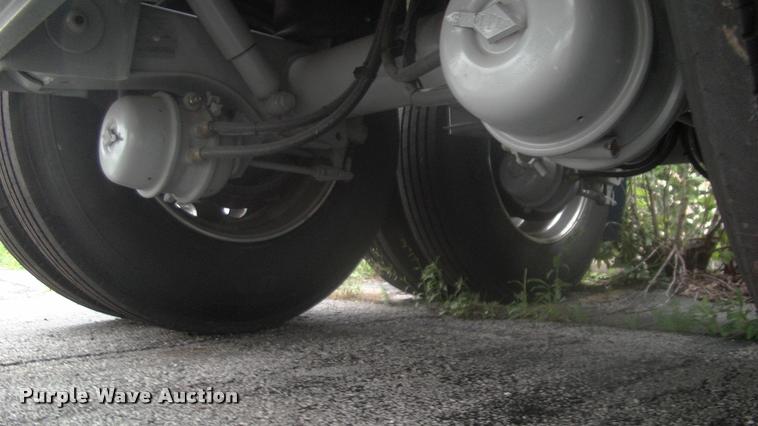 image for item DK9633 2015 Mueller 8400 tank trailer