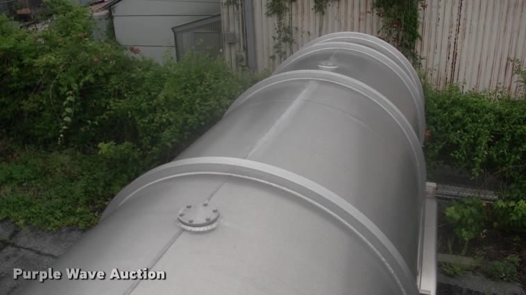 image for item DK9633 2015 Mueller 8400 tank trailer