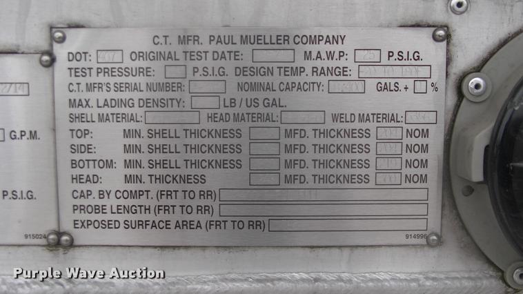 image for item DK9633 2015 Mueller 8400 tank trailer