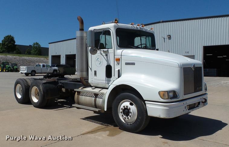 image for item K3266 1997 International 9200 semi truck